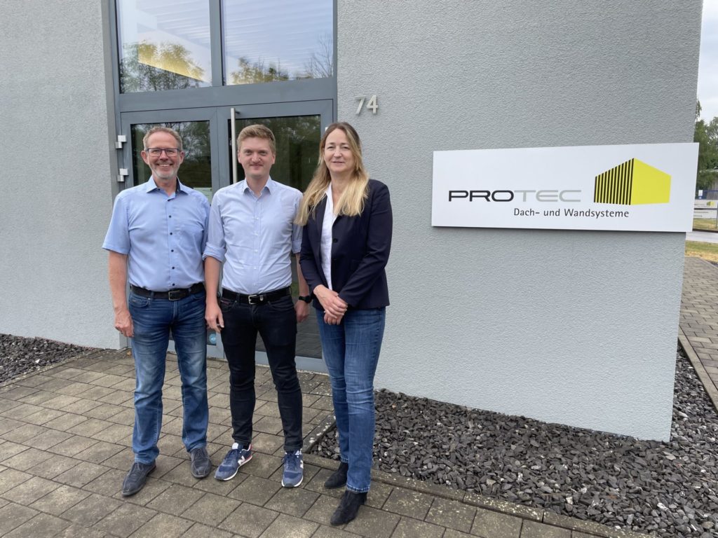 Unsere Geschäftsführung besuchte am Freitag auch die Pro-Tec Vertriebs-GmbH Dach- und Wandsysteme in Ehingen. Hier wurden sie von Pascal Paukner für ein nettes Gespräch erwartet.